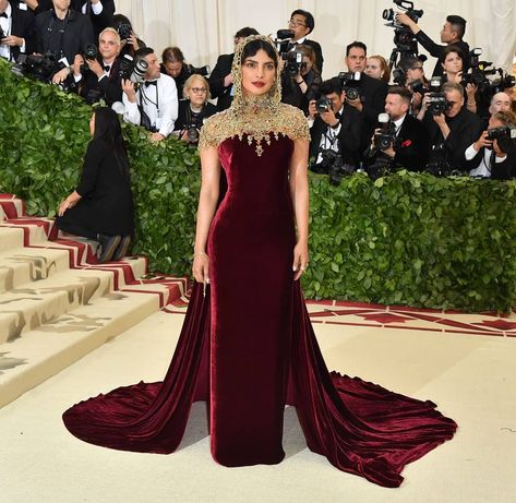 All eyes are on Priyanka Chopra as she is about to make her red carpet debut at the Cannes Film Festival. Priyanka Chopra Met Gala 2018, Gilded Glamour, Project Illustration, Red Carpet Glamour, Gala Looks, Fashion Sketching, Met Gala Outfits, Met Gala Dresses, Best Gowns