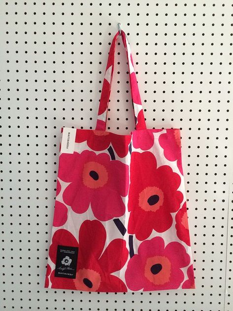 Marimekko Bag, Custom Jewelry Packaging, Textile Collection, Bright Bag, Custom Jewelry Box, Textile Bag, Poppy Print, Lv Bags, Fancy Bags