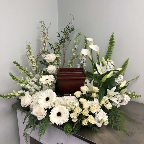 Urn Decor Ideas, Urn Flower Arrangements Wedding, Urn Flower Arrangements, Wedding Flowers In Urn, Flowers For Cremation Urn, Ceremony Urn Arrangements, Urn Floral Arrangements Wedding, Cremation Urn Display, Floral Arrangement For Cremation Urn