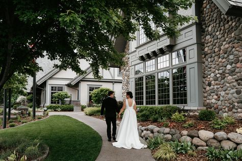 Rush Creek Golf Club - A Classic Wedding Venue in Minnesota - lullephoto.com Maple Grove Minnesota, Minnesota Wedding Venues, Golf Wedding, Wedding Photography Checklist, Maple Grove, Anthropologie Wedding, Wedding Planning Guide, Minnesota Wedding, Wedding Timeline