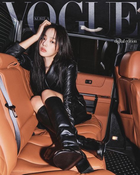 Newjeans Minji, New Jeans Style, Vogue Korea, Vogue Magazine, Extended Play, Korean Makeup, Kpop Girl Groups, South Korean Girls, Kpop Girls