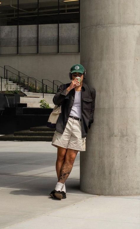 Men's 2024 Streetwear: Vintage Vibes & Urban Styles Merge Urban Summer Outfits For Men, Poses For Instagram Standing, Dad Style Aesthetic, Streetwear Fashion Men Summer, Urban Street Style Streetwear Fashion Men, Men Linen Outfit Summer, Linen Outfit Summer, Mens Street Style Urban, Streetwear Fashion Men