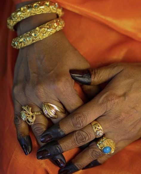 Somali Jewelry, African Henna Designs, Al Wadud, African Henna, Sudanese Henna, Henna Nails, Henna Style, Extraordinary Women, The Embrace