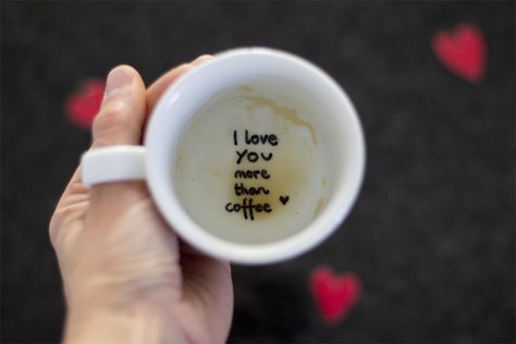 Perfect for Valentine's Day: hidden love message coffee & tea cup DIY | LOOK WHAT I MADE ... Mug Quotes, Starting A Coffee Shop, Coffee Cups Unique, Ceramic Cafe, Pottery Pots, Coffee Mug Quotes, Coffee Shop Aesthetic, Love Message, Look What I Made