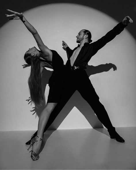 Ballroom Dance Aesthetic, Ballroom Dance Photography, Modern Hepburn, Mikhail Baryshnikov, Ballet Boys, Dance Project, Alvin Ailey, Ballroom Dance Latin, American Ballet Theatre