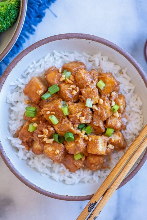 Butter Tofu Recipe, Peanut Butter Tofu, Ginger Peanut Sauce, Vegan Family Dinner, Butter Tofu, Tofu Bowls, Vegan Winter Recipes, Bright Line Eating Recipes, Homemade Peanut Sauce