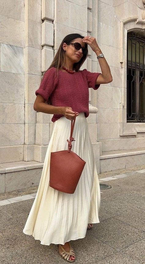 Classy Outfit Ideas For Women, Style A Maxi Skirt, Classy Outfit Ideas, Ootd Spring, Outfit Ideas For Women, فستان سهرة, Looks Street Style, Spring Fashion Trends, Summer Fashion Trends