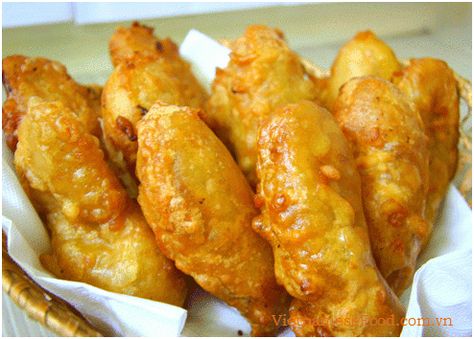 Fried Banana Recipes, Deep Fried Bananas, Easy Vietnamese Recipes, Vietnamese Street Food, Vietnamese Dessert, Banana Fritters, Viet Food, Fried Bananas, Vietnam Food