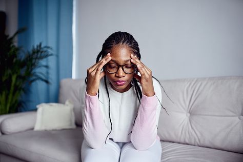 ‘I’m a Movement Therapist, and These Are 3 Simple Exercises I Do To Calm Down When My Family Is Driving Me up the Wall’ https://www.wellandgood.com/sef-regulating-exercises-calm-down/ #yoga #livelonger Silent Migraine, Nerf Vague, High Cortisol, Vision Problems, Adrenal Glands, Circadian Rhythm, Brain Fog, Lack Of Sleep, Yin Yoga