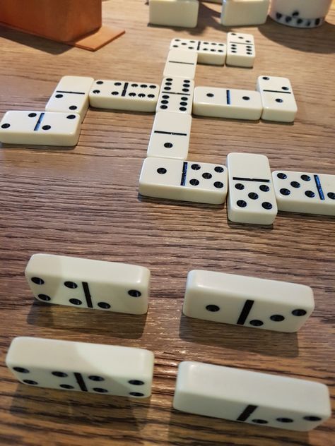 Dominoes Playing Domino Aesthetic, Dominoes Aesthetic, Dominos Aesthetic, Dominos Game, How To Play Dominoes, Light Purple Wallpaper, Game Night Parties, Wonder Twins, Simple Birthday Party