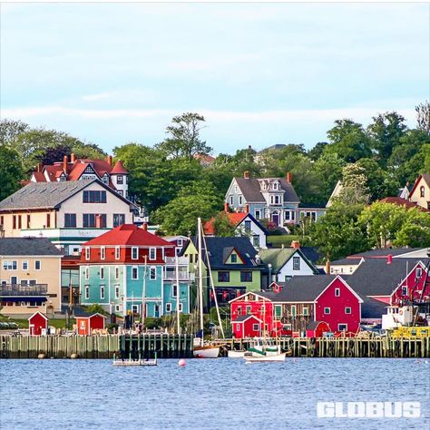 What an amazing itinerary with Globus Tours!! This hits all the must see sights along the Maine shoreline and Eastern Canada 🇨🇦 Visit JourneywithErika.com to book your Maritimes Adventure! 13 Day Tour from Boston to Boston Fresh lobster, steamed mussels, and seared scallops. Lemon and drawn butter will become your new best friends on this coastal tour of Maine and all three of Canada’s Maritime Provinces. As you make your way from rocky beaches to charming fishing villages, you’ll savor... Drawn Butter, Steamed Mussels, Fresh Lobster, Seared Scallops, Eastern Canada, Cruise Travel, Fishing Villages, Travel Bucket List, Day Tours