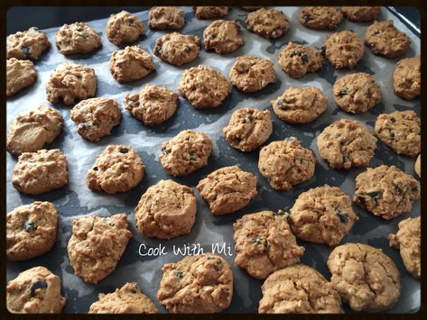 Copycat Famous Amos Crunchy Chocolate Chip with Almond Nuts Cookies Nuts Cookies Recipe, Famous Amos Cookie Recipe, Coconut Flour Bread Recipes, Famous Amos Cookies, Nuts Cookies, Famous Amos, Almonds Recipe, Coconut Flour Bread, Crunchy Chocolate