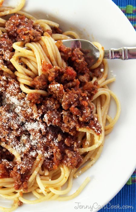 Simple Meat Sauce Ground Beef, Quick Meat Sauce Ground Beef, Best Canned Tomatoes, Pasta With Meat Sauce, Meat Sauce Recipes, Meat Sauce, Spaghetti Recipes, Sweet And Sour Pork, Healthy Cooking