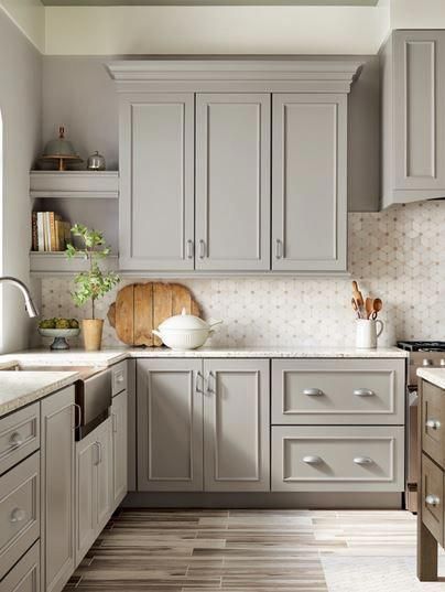 Kitchen Cabinet Trends, Серая Кухня, New Kitchen Cabinets, Pebble Grey, Grey Kitchen Cabinets, Colour Combo, Kitchen Cabinet Colors, Oak Stain, Kitchen Inspiration Design