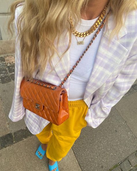 Emili Sindlev on Instagram: “Summer colors 🍊” Orange Chanel Bag Outfit, Orange Chanel Bag, Bottega Veneta Mules, Chanel Orange, Chanel Bag Outfit, Emili Sindlev, Chanel Classic Flap Bag, Summer Wines, Classic Flap Bag