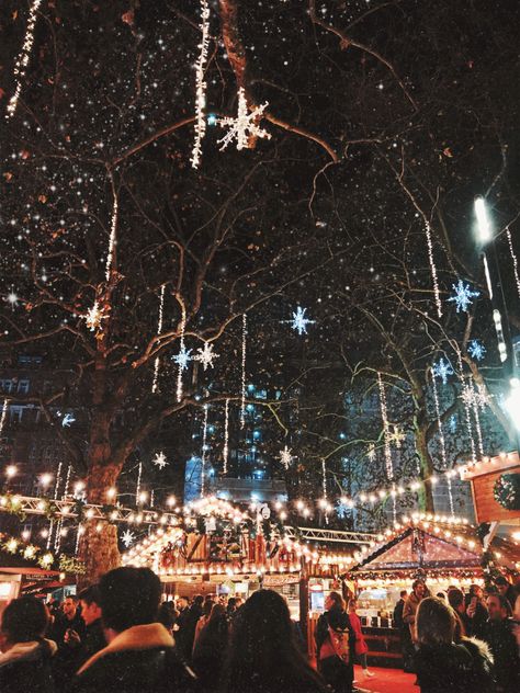 Leicester Square Christmas Market, Christmas Market Aesthetic, London Christmas Market, Holiday Romance, London Christmas, Leicester Square, Christmas Mood, City Aesthetic, Christmas Aesthetic