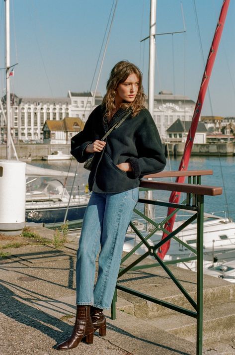 Birkenstock Outfit, Boots Outfit Ankle, Style Parisienne, Sheepskin Coat, Style Inspiration Fall, Mode Inspo, Alexa Chung, 가을 패션, Mode Vintage