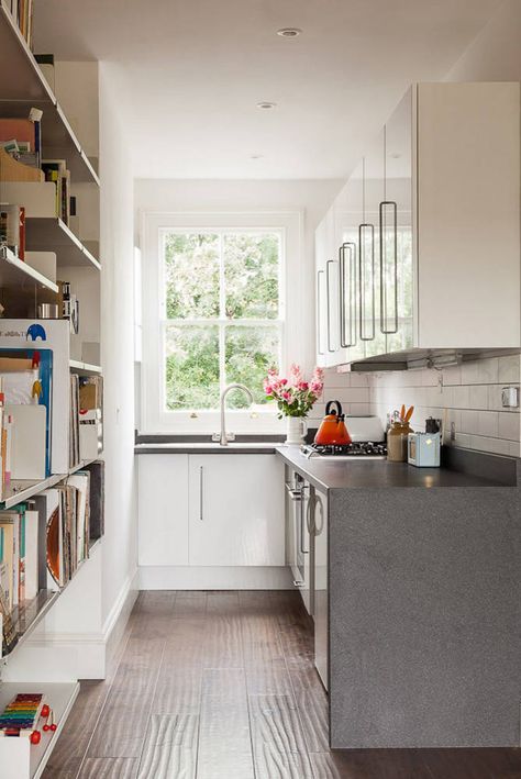 How to Plan an L-shaped Kitchen | Houzz UK Small L Shaped Kitchen, Narrow Kitchen Ideas, Small L Shaped Kitchens, Kitchen Designs Ideas, L Shaped Kitchen Designs, Kitchen Remode, Shaped Kitchen, Small Kitchen Layouts, Narrow Kitchen