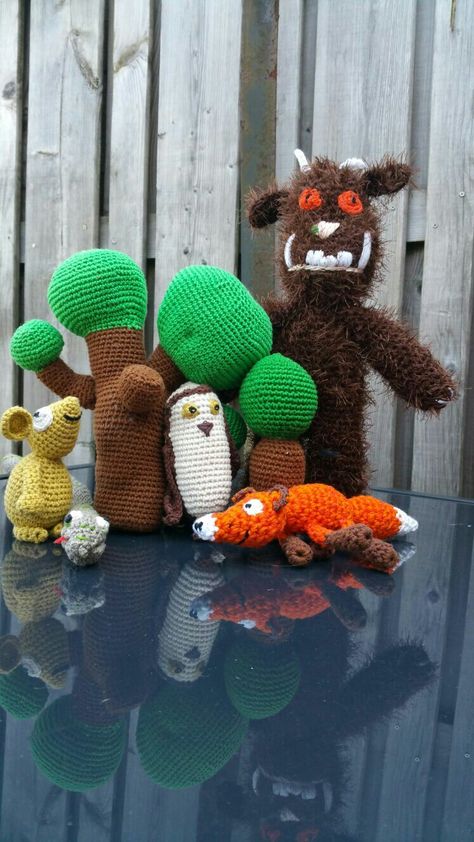 Crochet gruffalo Crochet Gruffalo, Postbox Toppers, Nerd Amigurumi, Julia Donaldson Books, Story Sack, The Gruffalo, Finger Puppets, Knitted Toys, Crochet Toys