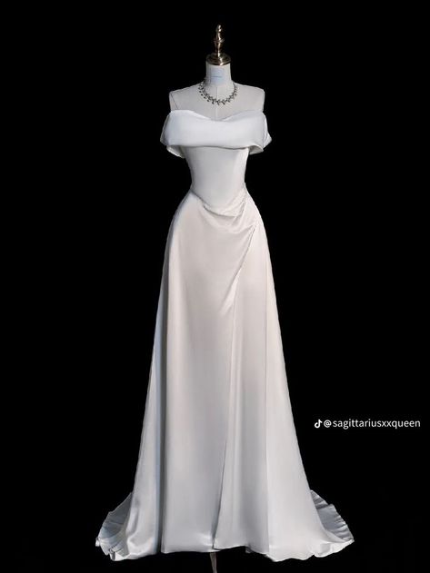 Vivienne Westwood Bridal Dress, Vivenwestwood Wedding Dress, Vivían Westwood Wedding Dress, Wedding Dresses Vivienne Westwood, Vivienne Westwood Wedding Dress Vintage, Westwood Wedding Dress, Vivienne Westwood Bridal, Vivienne Westwood Wedding Dress, Vivienne Westwood Wedding