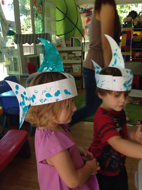 Shark Hat Craft Preschool, Fish Hat Craft, Preschool Shark Activities, Shark Activities For Preschool, Shark Hat Craft, Shark Hats, Ocean Crafts Preschool, Shark Activities, Under The Sea Crafts