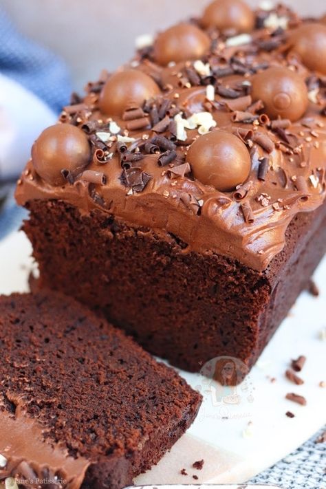 Easy Bake Cake, Chocolate Fudge Cake Recipe, Fudge Cake Recipe, Chocolate Loaf Cake, Janes Patisserie, Kek Lapis, Loaf Cake Recipes, Cake Baking Recipes, Chocolate Fudge Cake