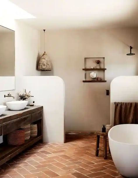 20+ Breathtaking Spanish Bathrooms Spanish Bathroom Ideas, Spanish Style Bathrooms, Spanish Bathroom, Sustainable House Design, Timeless Bathroom, Bad Inspiration, Dream Living, Bathroom Renos, Holiday Homes