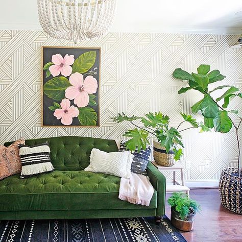 Mid Century Daybeds, Bold Living Room, Diy Daybed, Boho Space, Colorful Space, Best Paint Colors, New Year's Resolutions, Outdoor Living Room, Southern Home