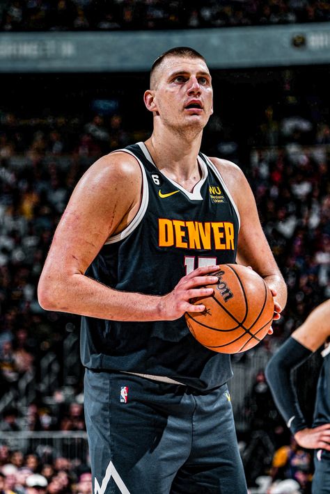 Nikola Jokic Wallpaper, Jokic Nba, Nikola Jokic, Eagle Wallpaper, Kobe Bryant Wallpaper, Basketball Is Life, Basketball Photography, Nba Pictures, Nba Stars