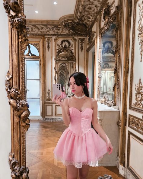 i’m just a girl, i want to twirl in a palace made of gold ✨🪞🎀 #romanticacademia #girlyaesthetic #modernromance #princessaesthetic #balletcore #coquette #coquetteaesthetic #romanticstyle #princesscore #valentinesdayoutfit #lovecore #coquettecore #valentinesoutfit #girlygirl #pfg #dollette #coquettefashion #fairycore #pinkdress #romanticizeyourlife #valentinesoutfit #coquettegirl #coquettedollette #oldmoneyaesthetic #bowaesthetic #valentinesinspo Pink Balletcore Corset Dress For Party, Pink Coquette Corset For Party, Pink Dress Fairycore, Spring Fairycore Pink Dress, Pink Cottegcore Dress, Romantic Academia, Princess Core, Love And Co, Fairy Core