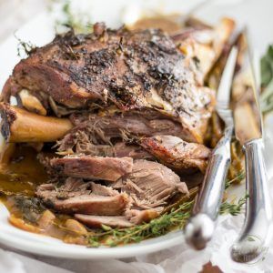 Leg Of Lamb Recipes, Braised Leg Of Lamb, Leg Of Lamb Recipe, Lamb Roast Recipe, Slow Cooker Pork Roast, Lamb Leg Recipes, Lamb Recipe, Lamb Leg, Braised Lamb