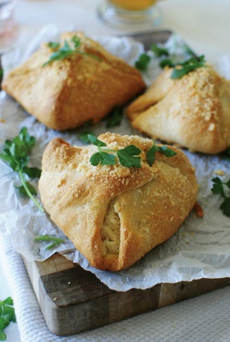 Chicken Pockets Recipes, Chicken Pasties, Chicken Pastry, Crescent Squares, Chicken Squares, Squares Recipes, Chicken Bundles, Bev Cooks, Chicken Pockets