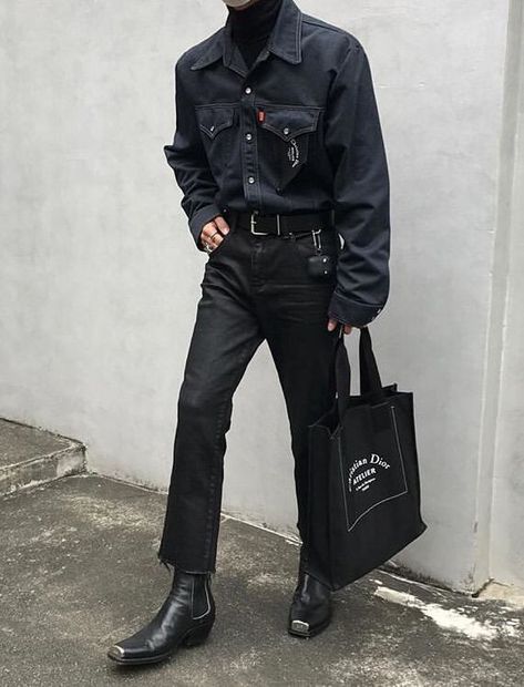 Men Streetwear Outfits, 70s Fashion Men, Men Fashion Summer, Get Instagram Followers, Streetwear Korean, Men Fashion Casual, Men Streetwear, Mens Fashion Streetwear, New Rock