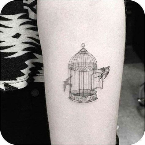 Beautiful Bird Flying Out Of Cage, Woo Tattoo, Dr Woo Tattoo, Geometric Tattoo Bird, Birdcage Tattoo, Cage Tattoo, معرض فني, Phönix Tattoo, Ram Tattoo