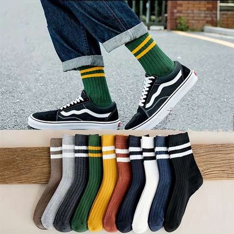 Winter Vintage, Men's Socks, Athletic Socks, Moda Vintage, Fun Fashion, Athletic Fashion, Sport Socks, Cool Socks, Outdoor Wear