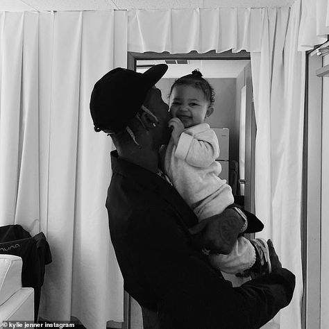 Kylie And Travis Scott, Instagram Kylie Jenner, Stile Kylie Jenner, Kylie Travis, Stormi Webster, Estilo Kardashian, Looks Kylie Jenner, Travis Scott Wallpapers, Estilo Kylie Jenner