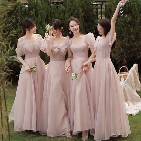 Gown For Bridesmaid With Sleeves, Princess Wedding Bridesmaids Dresses, Tulle Pink Bridesmaid Dress, Modest Wedding Bridesmaid Dresses, Pink Bridesmaid Dresses Sleeves, Sakura Bridesmaid Dress, Bridesmaid Elegant Dresses, Light Pink Bridesmaid Dresses Modest, Korean Wedding Bridesmaid