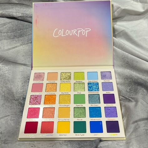 Colourpop Fade Into Hue eyeshadow palette Colourpop Fade Into Hue, Fade Into Hue, Colourful Eyeshadow, Colourpop Eyeshadow Palette, Everyday Eyeshadow, Eyeshadow Tutorials, Colourpop Eyeshadow, Powder Palette, Getting Bored