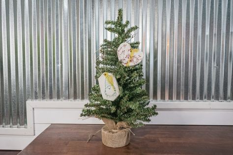 Essential Oil Clay Diffuser Ornament Recipe - Simply Earth Blog Ornament Recipe, Clay Diffuser, Cassia Essential Oil, Scented Ornaments, Simply Earth, Lime Essential Oil, Food Ornaments, Holiday Craft, Essential Oil Scents