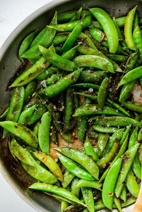 Asian Veggies, Sugar Snap Pea Recipe, Snap Peas Recipe, Snap Pea Salad, Fruit Ideas, Meal Inspiration, Veggie Meals, Veggie Tales, Vegan Side Dishes