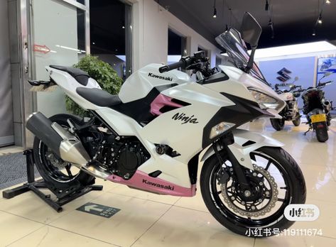 Pink Motorbike, Biker Core, Ninja Motorcycle, Ninja Bike, Pink Motorcycle, White Motorcycle, Motocross Love, Image Moto, Motorcross Bike