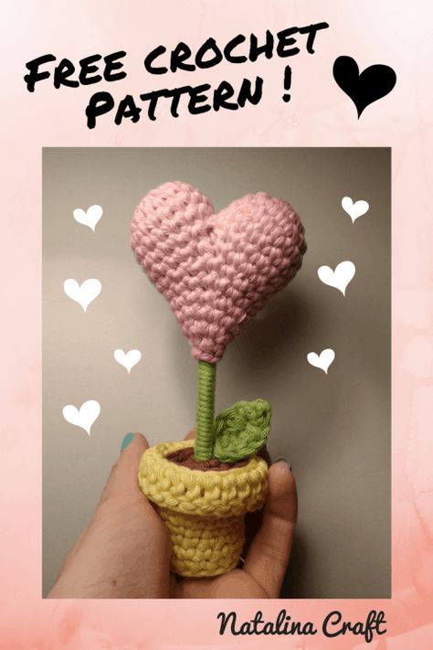 Crochet Heart Plant, Easy Crochet Valentine Gifts, Flower Patron, Valentine Crochet, Crochet Valentine Patterns, Cozy Crochet Patterns, Knitting Tutorials, Valentines Patterns, Quick Crochet Patterns