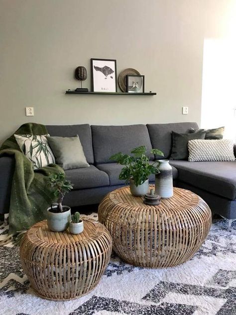 Flats Interior, Green Living Room Decor, Grey Sofa Living Room, Grey Couch Living Room, Living Room Decor Gray, Room Green, Greenery Decor, Living Room Color Schemes, Grey Decor