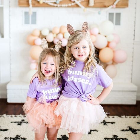 Easter Girl Outfits, Easter Sibling Pictures, Twin Easter Pictures, Raven Vasquez, Sisters Easter Photoshoot, Kids Easter Photoshoot Sibling, Easter Tutu Outfit, Iloveplum Tutu, Dresses For Easter