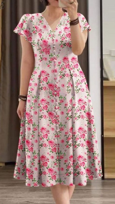 Flowery Dress Casual, Summer Frocks, Elegant Floral Dress, Flowery Dress, Floral Print Dresses, Simple Frock Design, Long Frock Designs, Long Gown Design, Simple Frocks