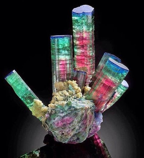 Watermelon Tourmaline | #Geology #GeologyPage #Mineral  Geology Page www.geologypage.com Colorful Rocks, Rock Minerals, Crystal Formations, Pretty Rocks, Mineral Stone, Minerals And Gemstones, Rocks And Gems, Watermelon Tourmaline, Tourmaline Crystal