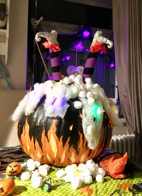 Cauldron Pumpkin 🎃 Witch in bother! Halloween 2017 Pumpkins In Disguise, Witch Cauldron Pumpkin Carving, Witches Cauldron Pumpkin, Cauldron Pumpkin Painting, Pumpkin Cauldron, Cauldron Pumpkin Decorating, Witches Brew Pumpkin Decorating, Painted Cauldron Pumpkin, Cauldron Pumpkin