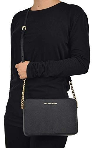 Black Crossbody Bag Outfit, Crossbody Bag Outfit, Bag Outfit, Stylish Handbags, Classic Handbags, Best Handbags, Top Handle Handbags, Kate Spade Purse, Black Crossbody