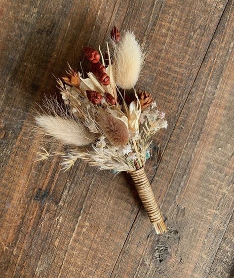 Diy Boutonniere Wedding, Neutral Bouquet, Wheat Wedding, Boutonniere Wedding Rustic, Boho Wedding Bridesmaids, Wedding Bridesmaid Flowers, Rustic Boutonniere, Boho Wedding Bouquet, Chattanooga Wedding