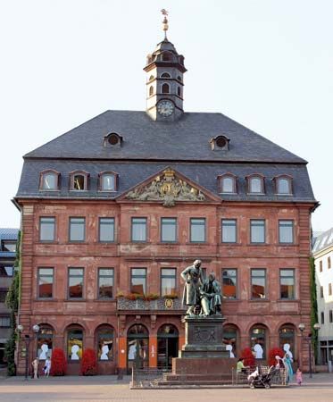 Hessen Germany, Brothers Grimm, New Town, Town Hall, Grimm, Old Town, Places Ive Been, Maine, Monument